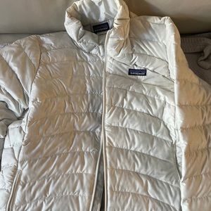 Patagonia puff jacket